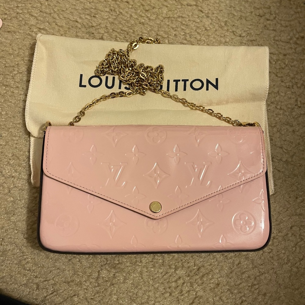 SOLD❗️Authentic Louis Vuitton felicie ❗️❗️